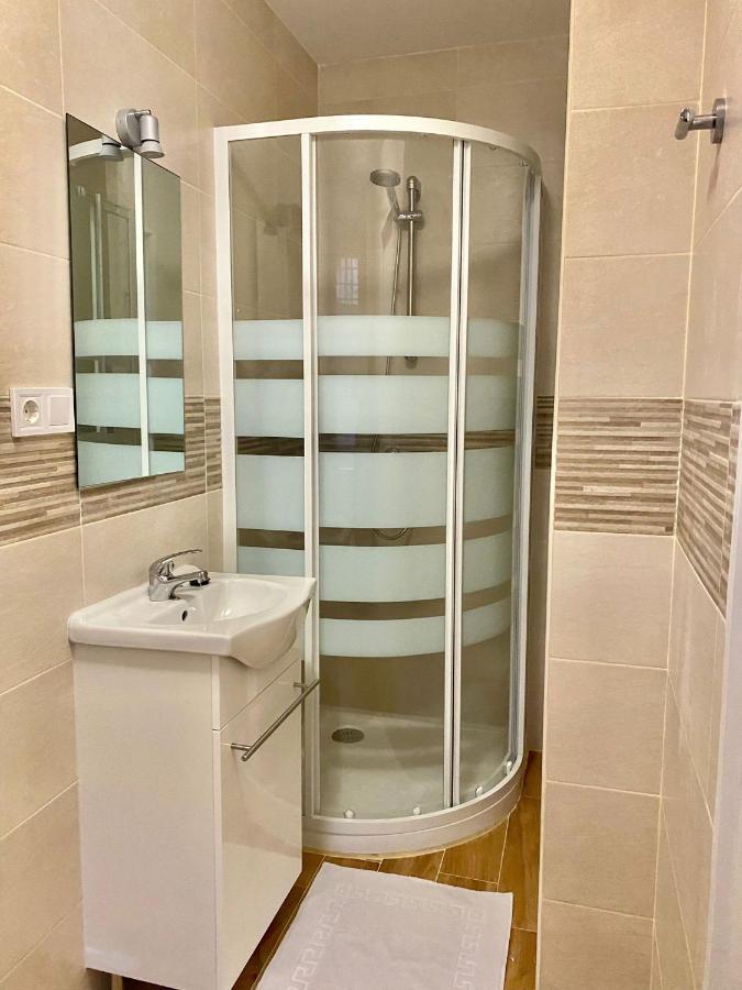 Centro Mirasierra - Metro Usera 01 Madryt Zewnętrze zdjęcie